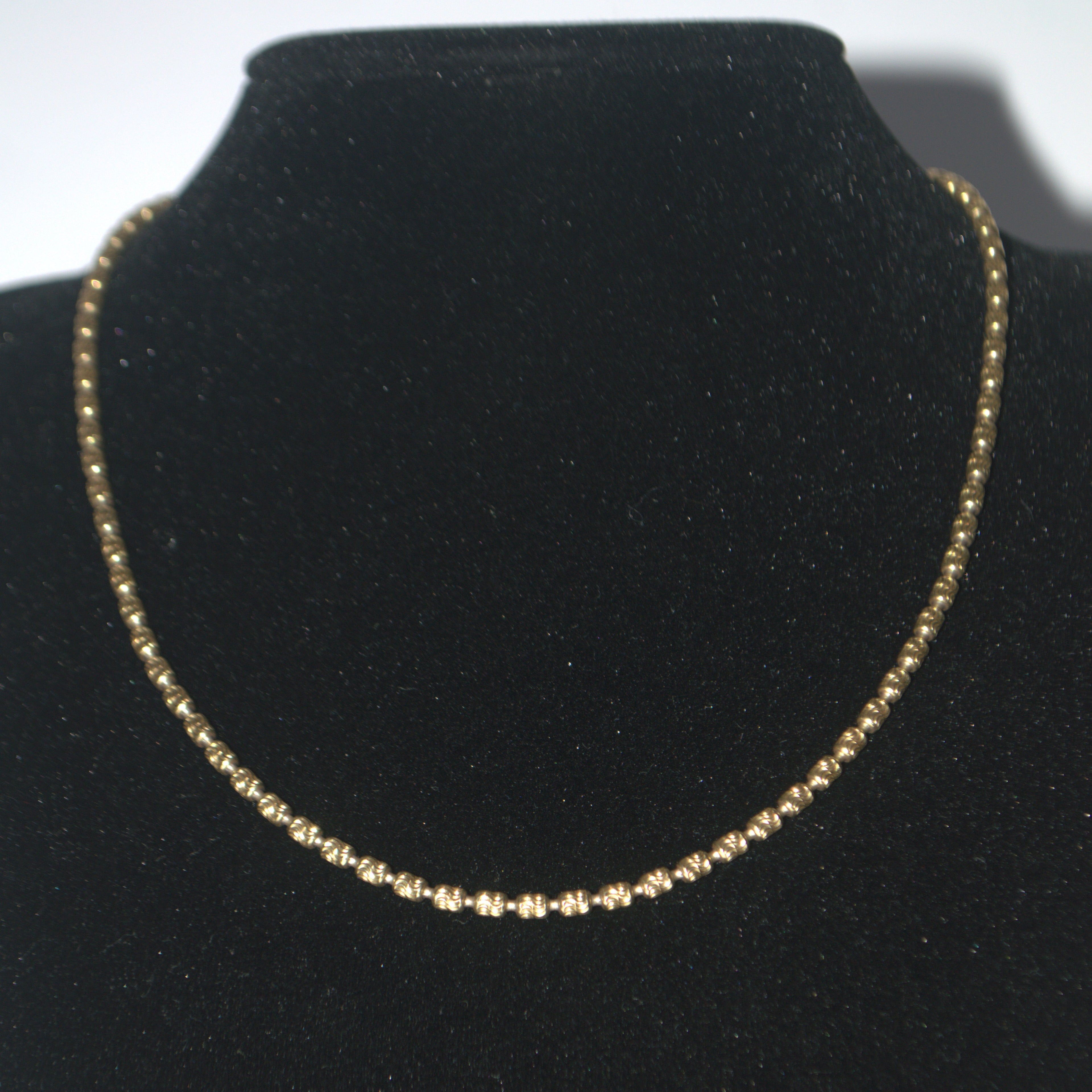 Collar Moon Cut